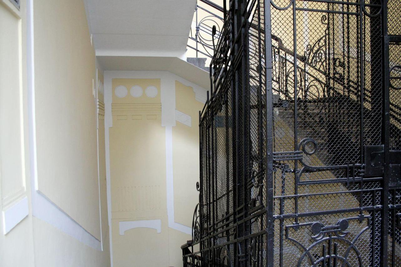 Central Ferenciek Apartments ブダペスト エクステリア 写真